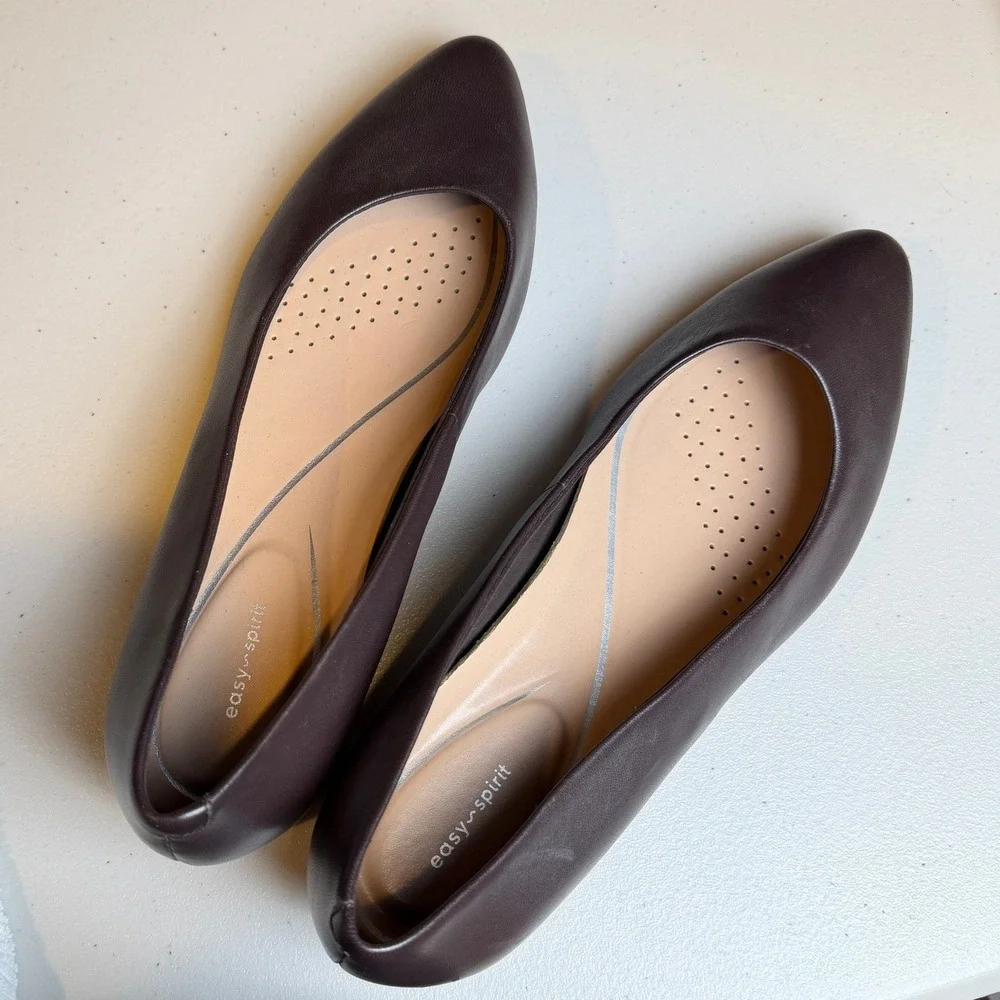 Easy Spirit Women Low Block Heel‎ 10M Pointed Toe Pumps Brown Leather Office - Picture 7 of 8